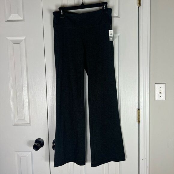 NWT Gap Womens Grey Pants Size M - Picture 1 of 3